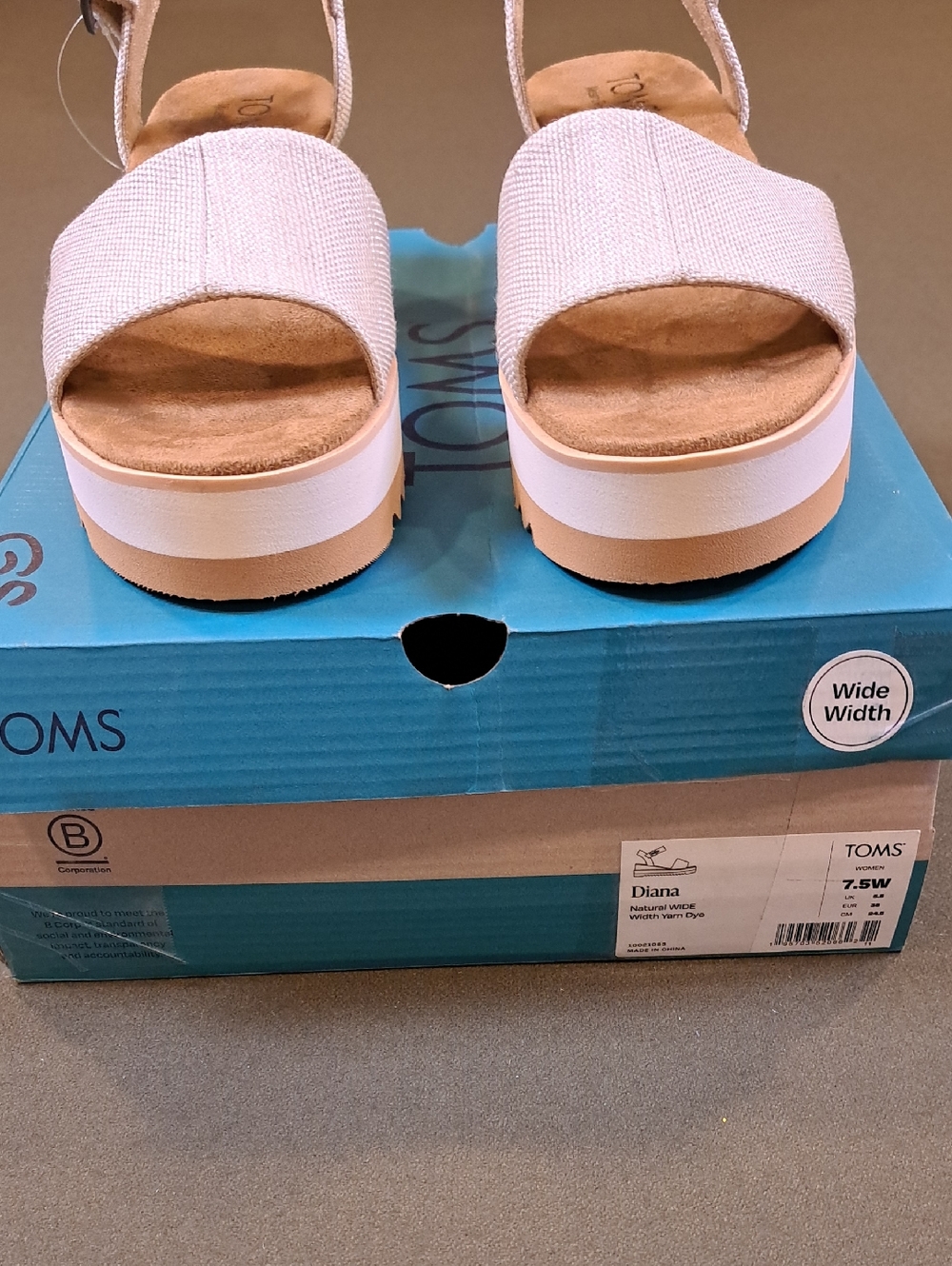 Toms Diana Wedge Sandal - Color: Natural - Size: 7.5 Wide - Picture 4 of 10